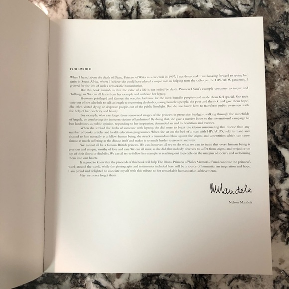 Princess DIANA The Portrait Anniversary Edition Coffee Table Book - Softcover - Picture 4 of 15